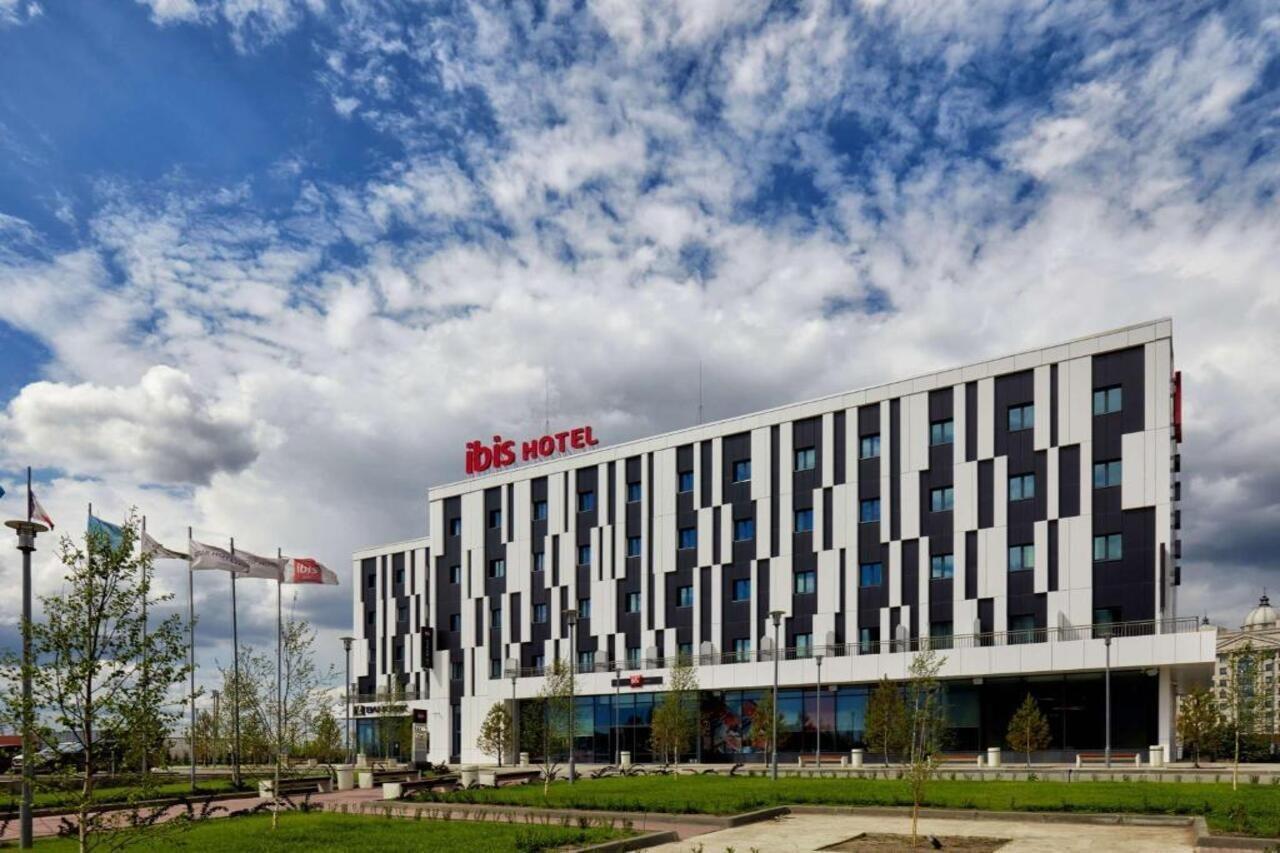Hotel Ibis Aqtöbe Exterior foto